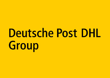 Logo Deutsche Post DHL Group, dinkel Schrift vor gelbem Hintergrund.